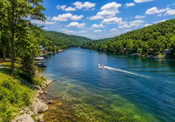 Fishing on Lake Taneycomo near Branson