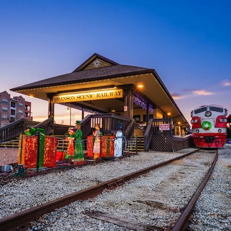 Events-November-gallery-the-polar -express-at-branson-scenic-railway-04